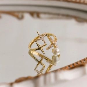 Brilliant Zirconia Star & Pearl Ring - Adjustable